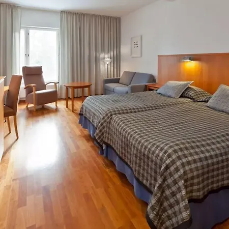 Club Kuusamon Tropiikki Hotel 4*