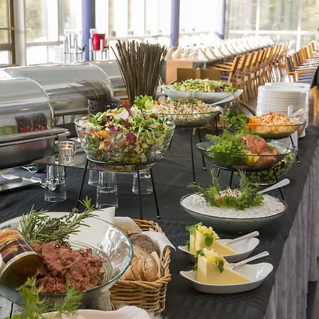 Hotelli Club Kuusamon Tropiikki 4*