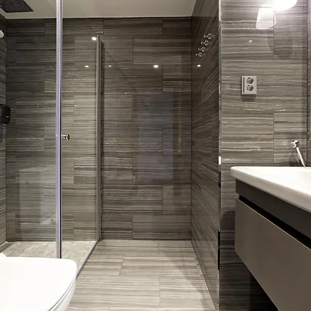 Club Kuusamon Tropiikki Hotel 4*